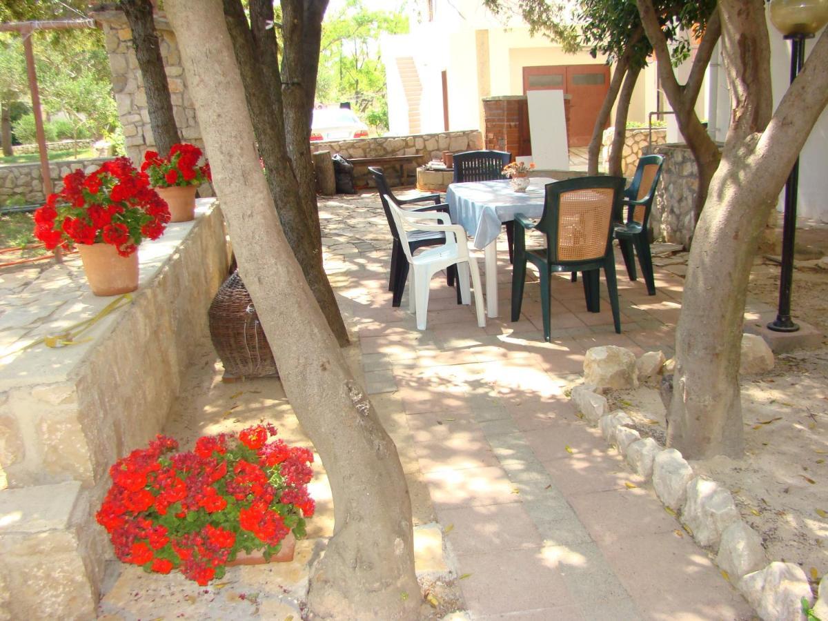 Apartments And Rooms With Parking Space Pag - 13060 Pag Town Exterior foto