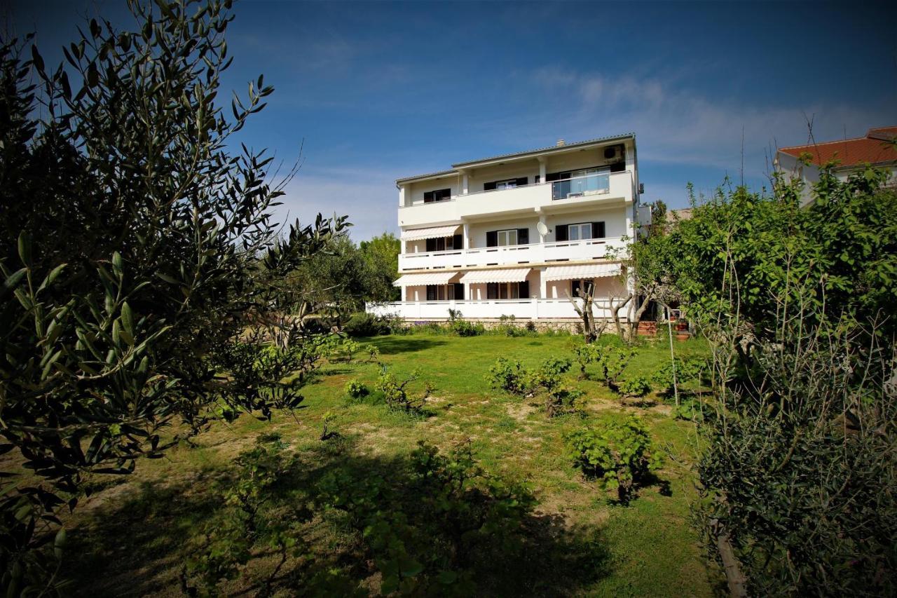 Apartments And Rooms With Parking Space Pag - 13060 Pag Town Exterior foto