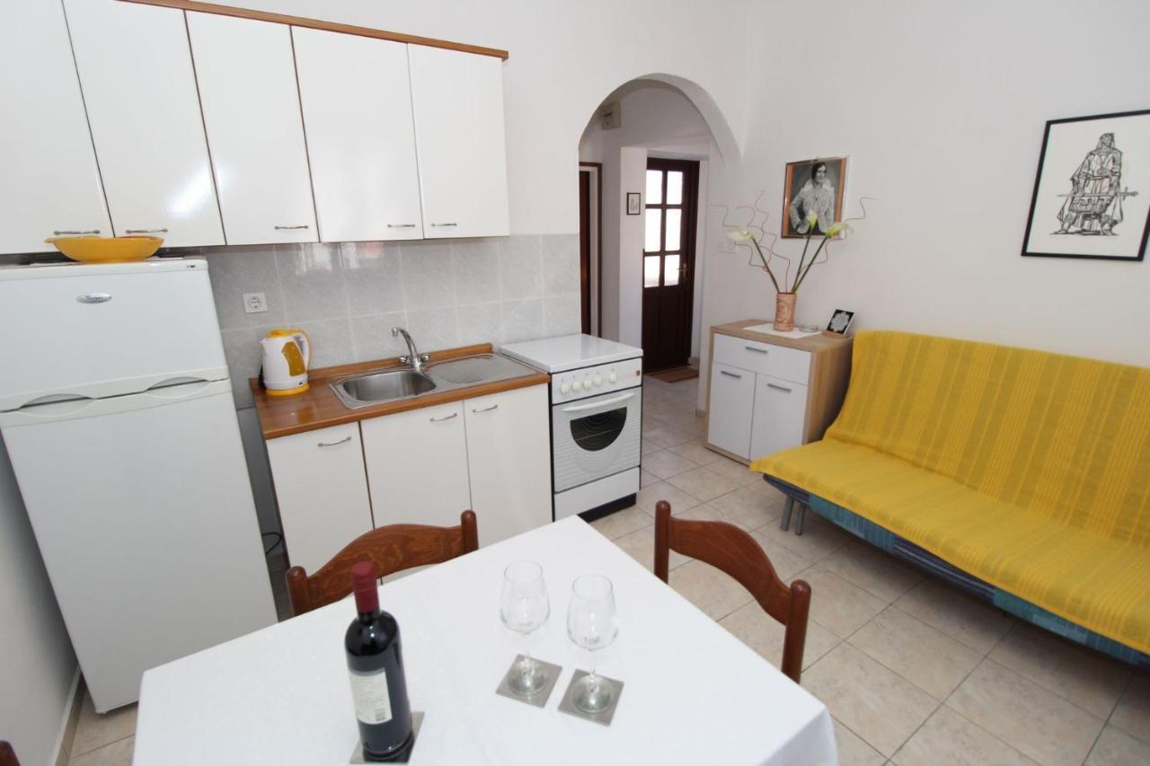 Apartments And Rooms With Parking Space Pag - 13060 Pag Town Exterior foto