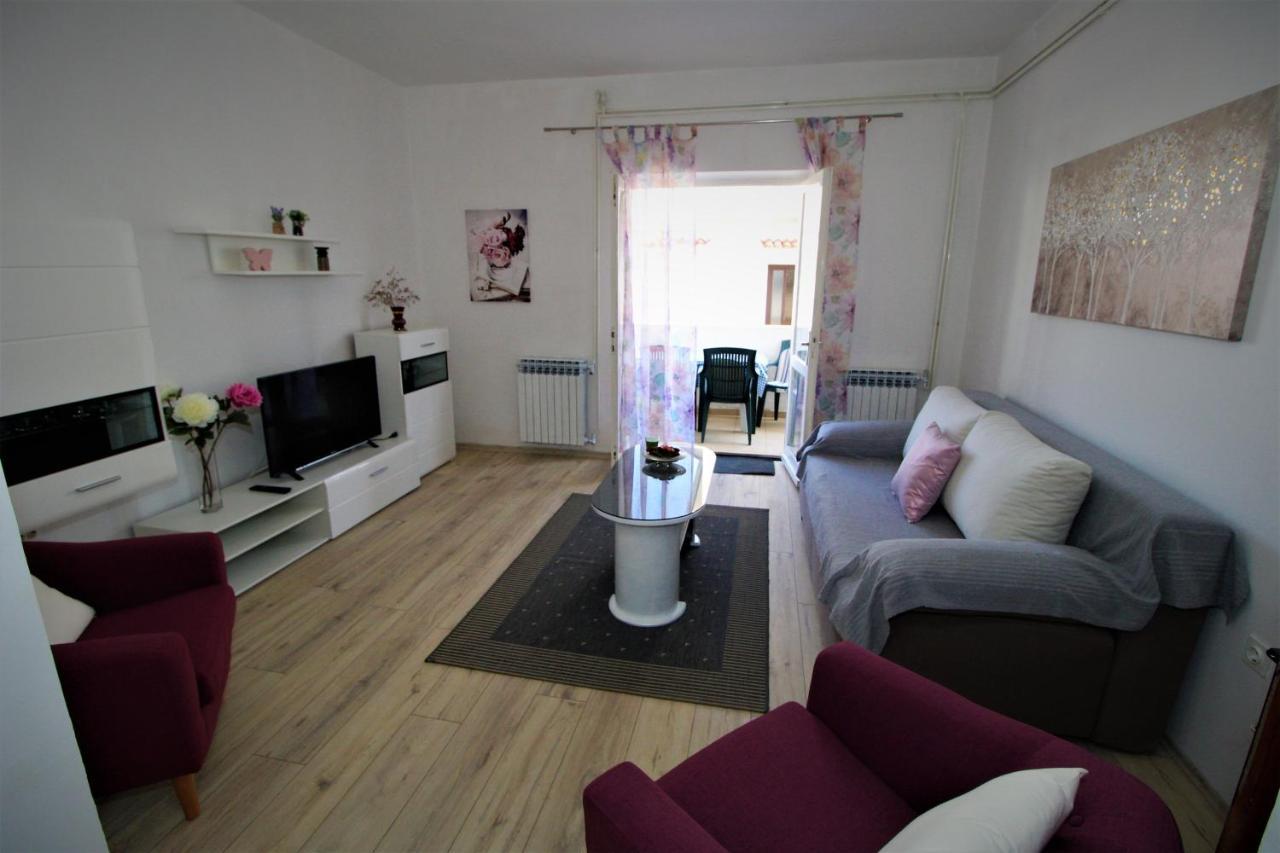 Apartments And Rooms With Parking Space Pag - 13060 Pag Town Exterior foto