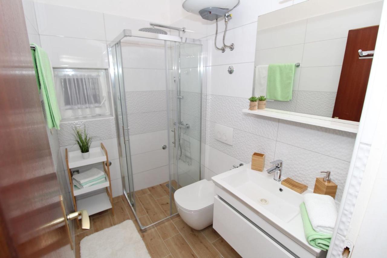 Apartments And Rooms With Parking Space Pag - 13060 Pag Town Exterior foto